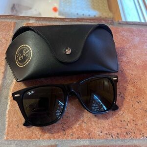 Ray-Ban Black Sunglasses Accessories